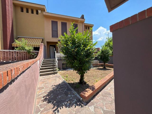 Casa in vendita a Sulmona, Abruzzo