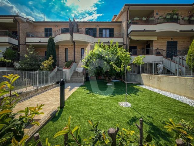 Casa in vendita a Marche, Ancona