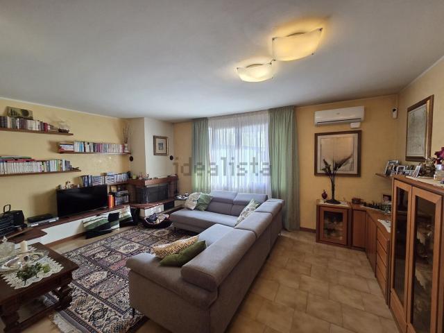 Casa in vendita a Bassa Reggiana, Re