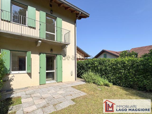 Casa in vendita a Ispra, Lombardia