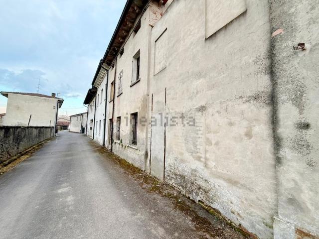 Casa in vendita a Erbè, Veneto