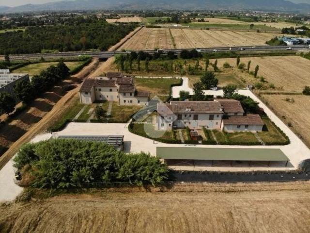 Casa in vendita a Casale, Prato