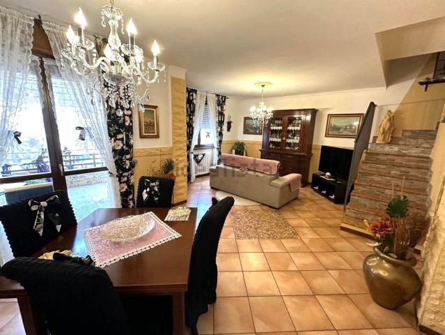 Casa in vendita a Salsomaggiore Terme, Reggio Emilia