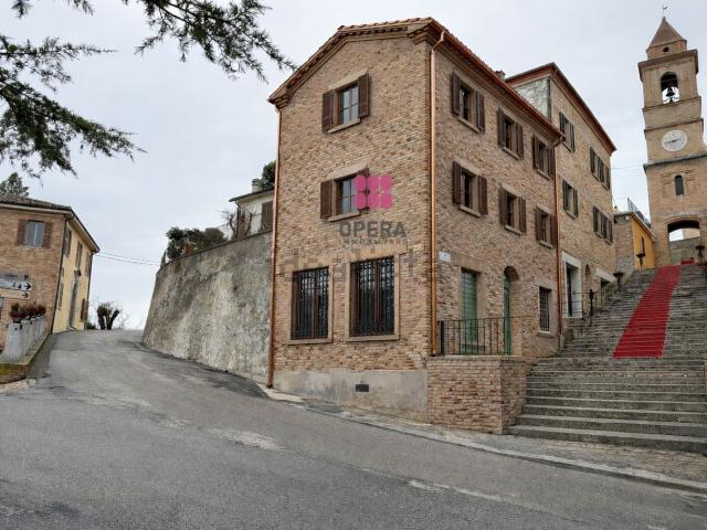 Casa in vendita a Colli al Metauro, Marche