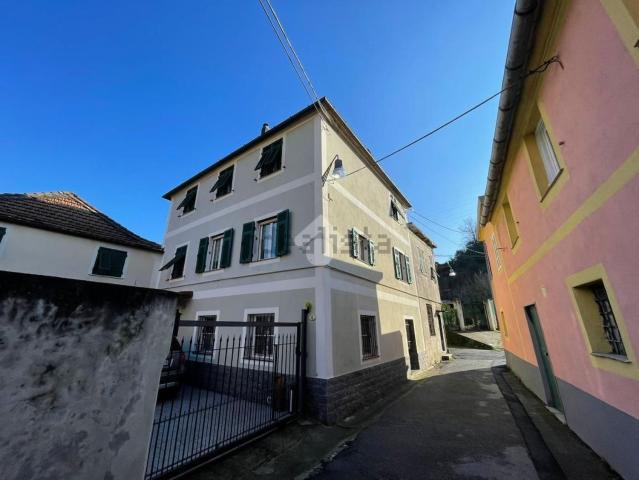 Casa in vendita a Val Polcevera, Serra Riccò