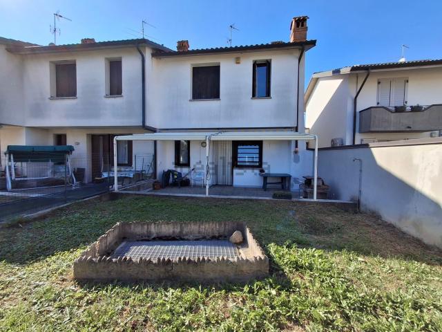 Casa in vendita a Romano Di Lombardia, Lombardia