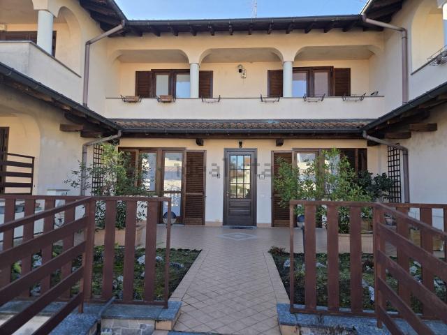 Casa in vendita a Oggiona Con Santo Stefano, Lombardia