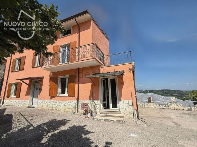Casa in vendita a Nord-Est, Brenzone