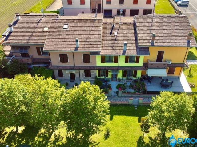 Casa in vendita a Bondeno, Bondeno Di Gonzaga