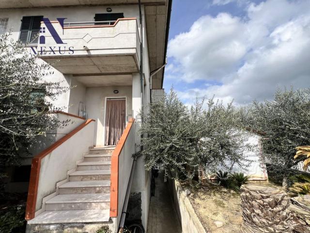 Casa in vendita a Terre Roveresche, Marche