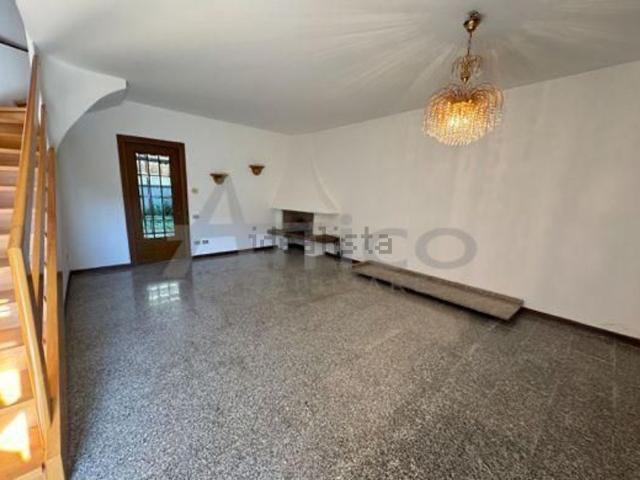 Casa in vendita a Sarzano, Rovigo