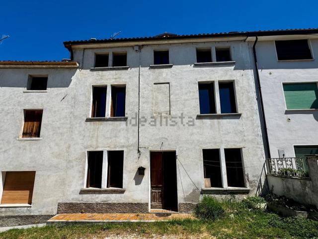 Casa in vendita a Quero, Veneto