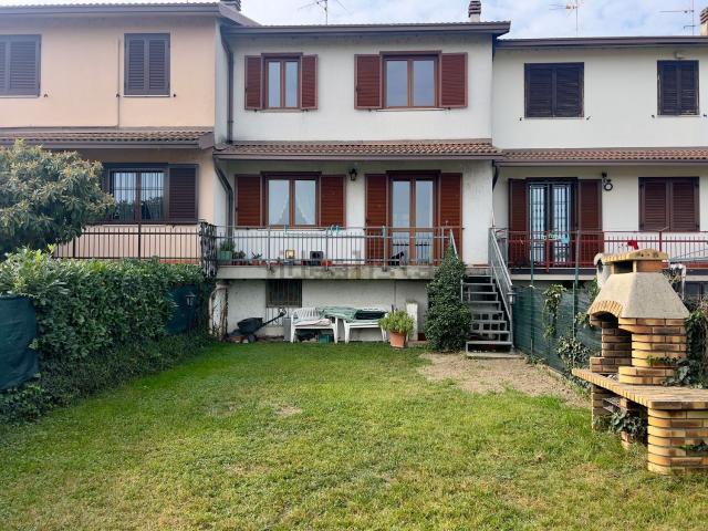 Casa in vendita a Pieve Fissiraga, Lombardia