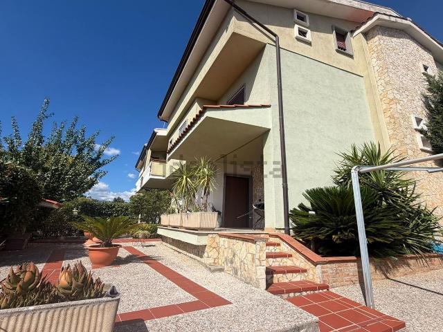 Casa in vendita a Calabria, Cosenza