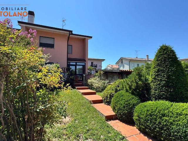 Casa in vendita a Monfalcone, Friuli-Venezia Giulia