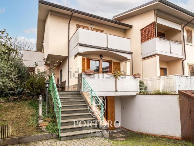 Casa in vendita a Ciliegi, Reggello