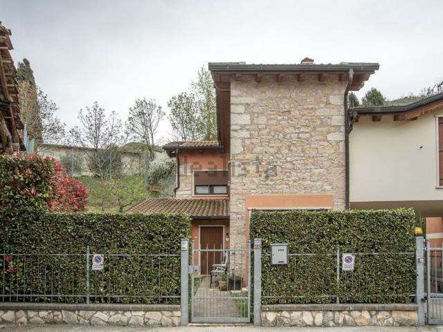 Casa in vendita a Bosco Chiesanuova, Veneto