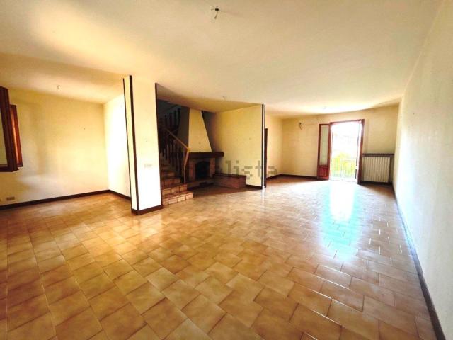 Casa in vendita a Unione di comuni Terre di Castelli, Castelvetro Di Modena