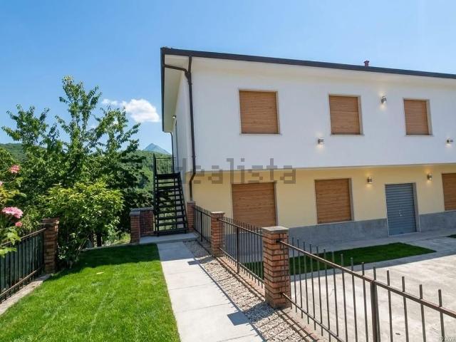 Casa in vendita a Vigneta, Casola in Lunigiana