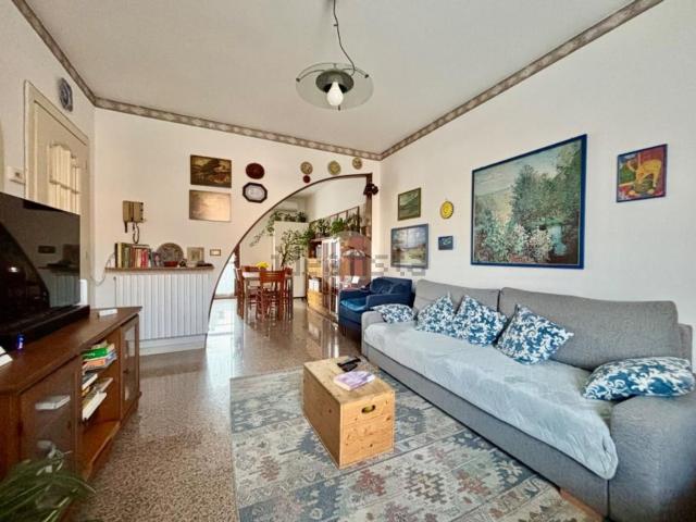 Casa in vendita a Desenzano Del Garda, Lombardia