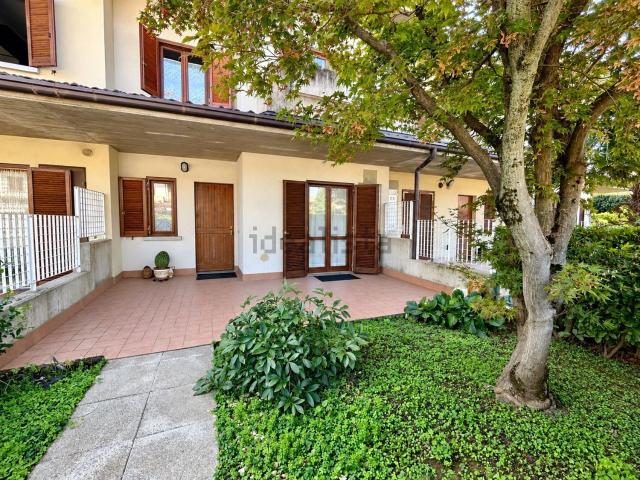 Casa in vendita a Bagnatica, Bergamo