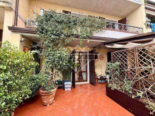 Casa in vendita a Bonascola, Carrara
