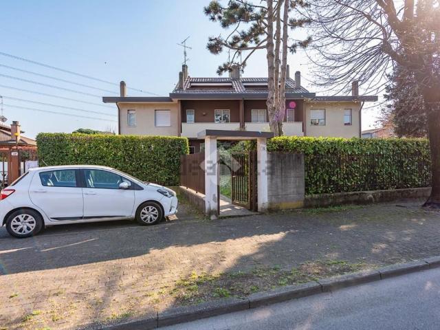 Casa in vendita a Valera, Arese