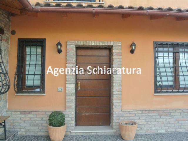 Casa in vendita a Vallefoglia, Marche