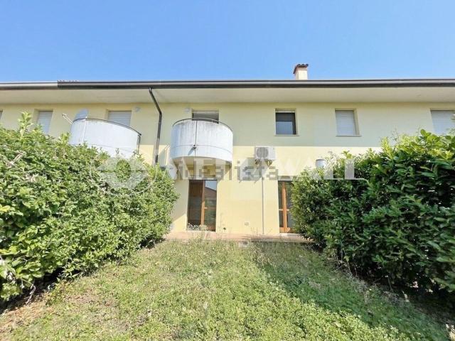 Casa in vendita a Fratta, Maniago