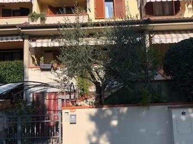 Casa in vendita a Lastra A Signa, Toscana
