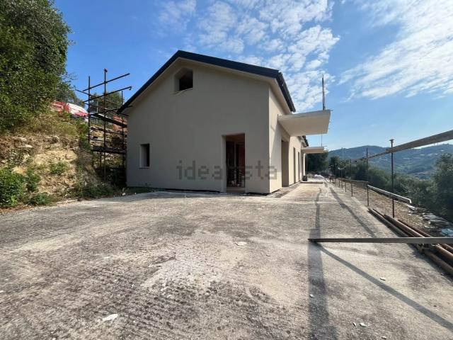 Casa in vendita a Sampierdicanne, Chiavari