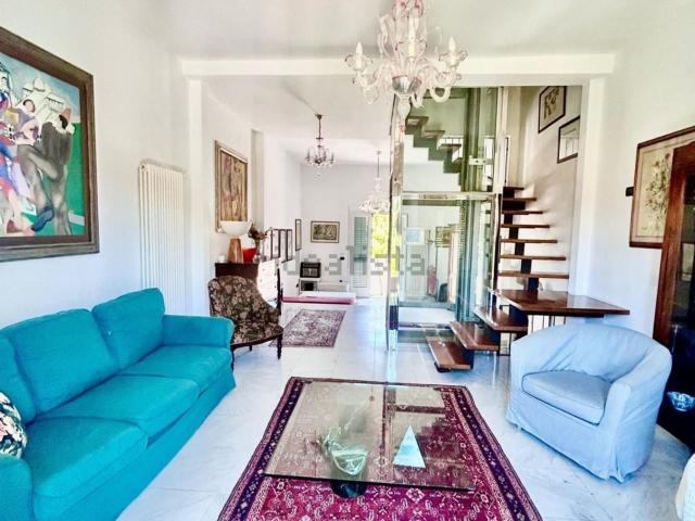 Casa in vendita a Marina di Pisa, Pisa