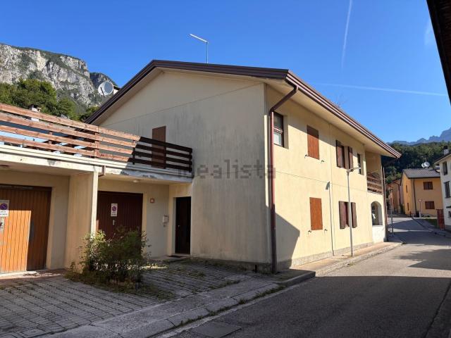 Casa in vendita a Moggio Udinese, Friuli-Venezia Giulia
