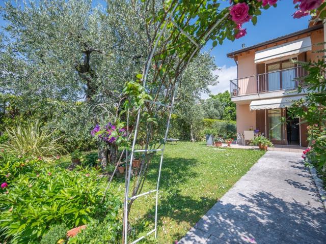 Casa in vendita a Bardolino, Veneto