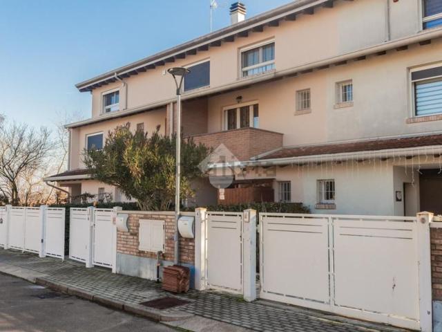 Casa in vendita a Pianura Reggiana, Re