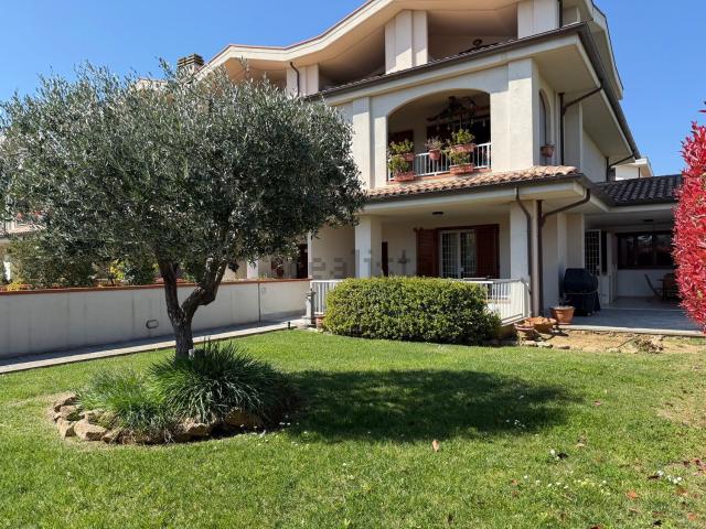 Casa in vendita a Sugherella, Monte Argentario
