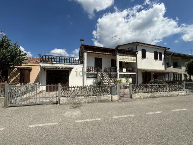 Casa in vendita a Taglio Di Po, Veneto
