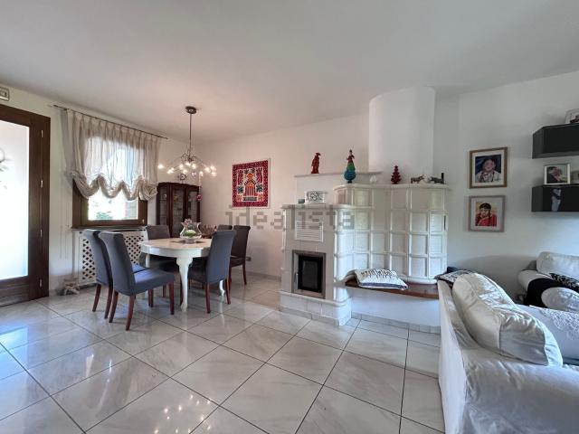 Casa in vendita a Onè di Fonte, Veneto