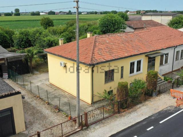 Casa in vendita a Cologna Veneta, Veneto