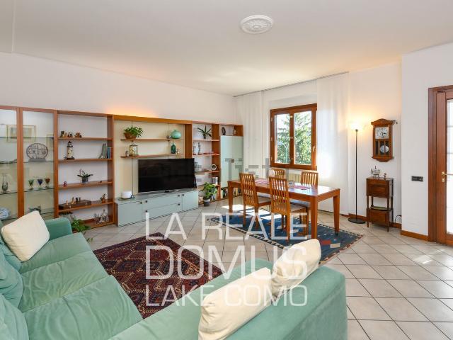 Casa in vendita a Piazza Santo Stefano, Cernobbio