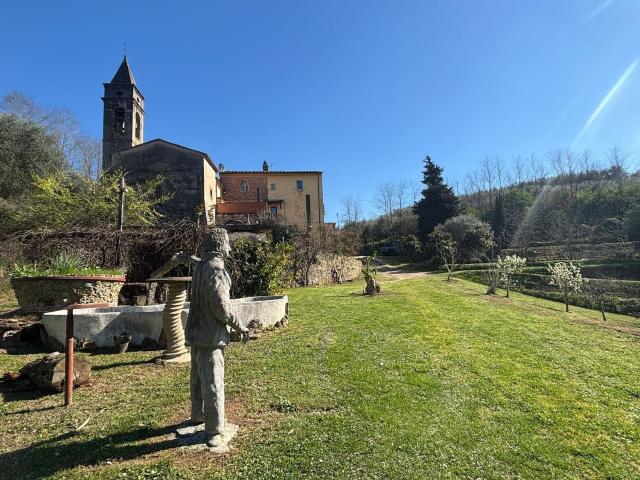 Casa in vendita a Legoli, Toscana