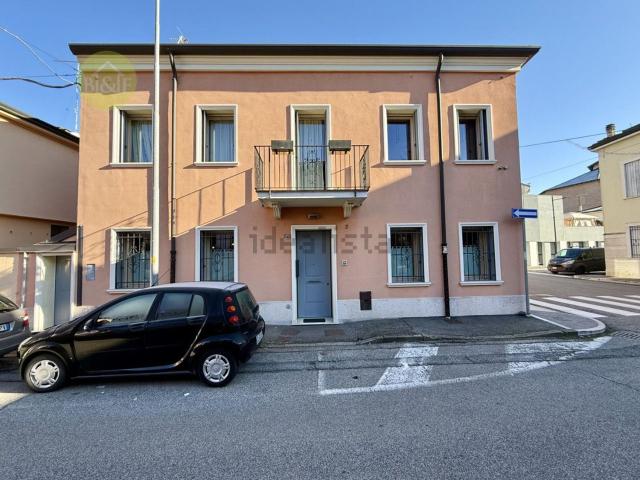 Casa in vendita a Legnago, Veneto