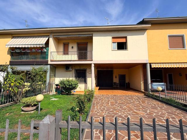 Casa in vendita a Chiari, Lombardia