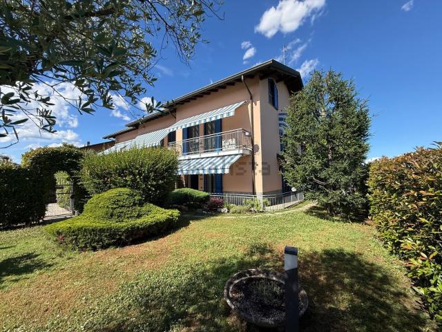 Casa in vendita a Novedrate, Lombardia