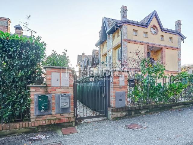 Casa in vendita a Vergiate, Lombardia