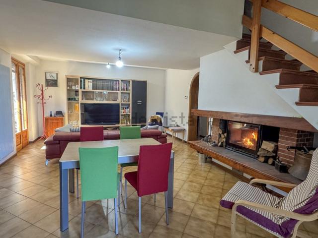 Casa in vendita a Lamporecchio, Mungherino