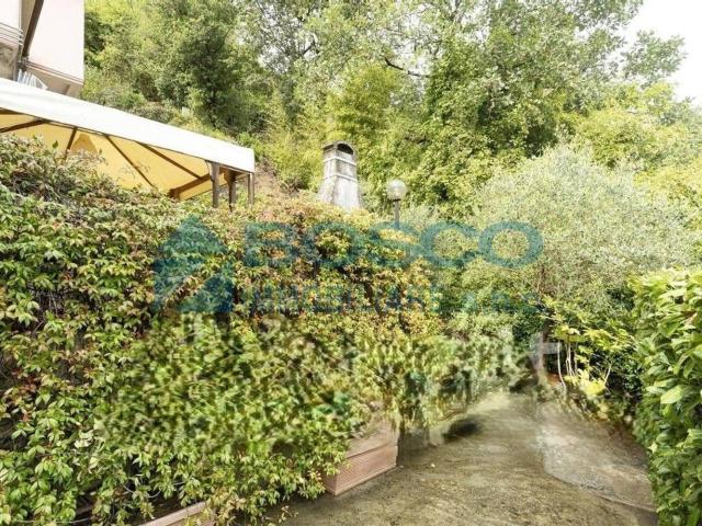 Casa in vendita a Follo, Liguria