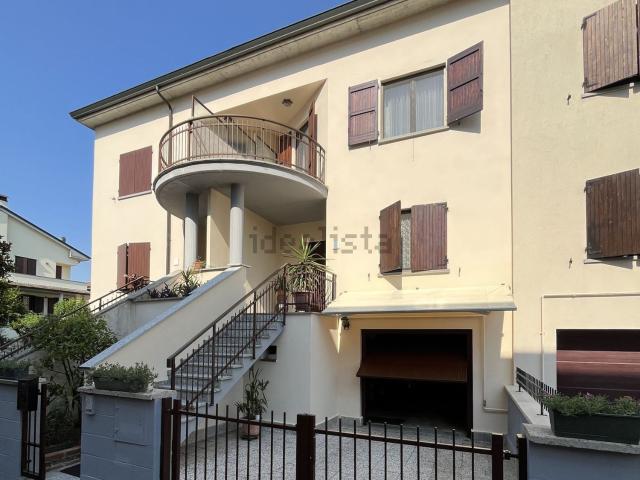 Casa in vendita a Fidenza, Reggio Emilia
