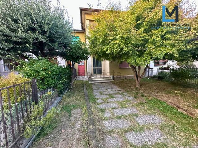 Casa in vendita a Nove, Vicenza