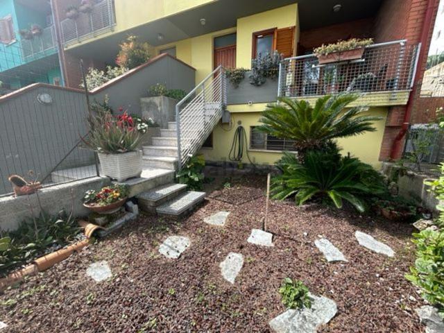 Casa in vendita a Palombina Vecchia, Marche